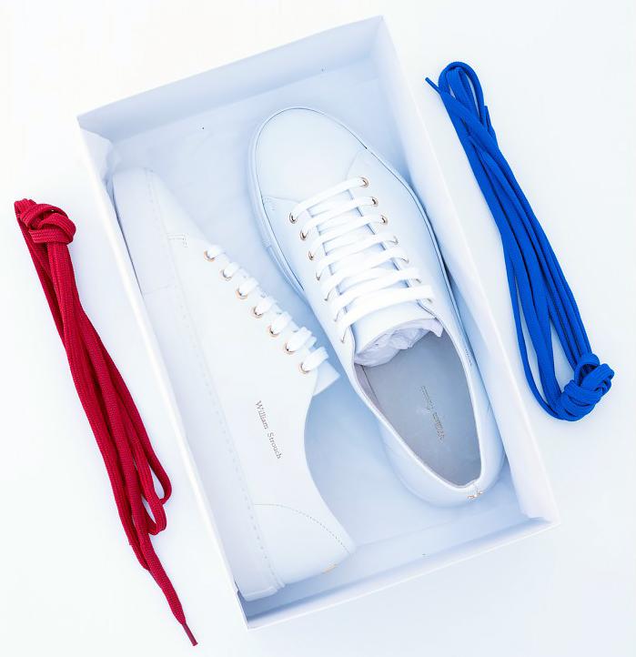 WHITE LEATHER SNEAKERS + LACES